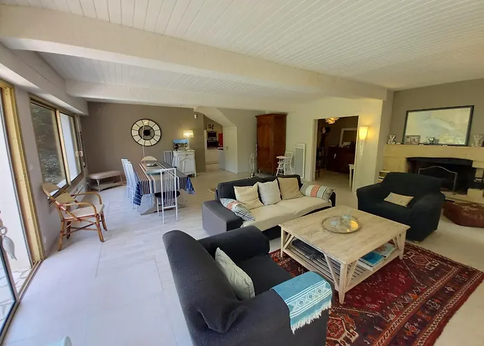 וילה Palais Sur - Emplacement Ideal - Belle Maison - Du Platin סן-פאלה-סור-מר